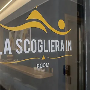 Bed & Breakfast La Scogliera In, Aci Castello